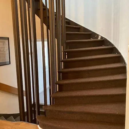 Le Gambetta Theatre De Проживание в семье *