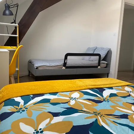 Le Gambetta Theatre De *