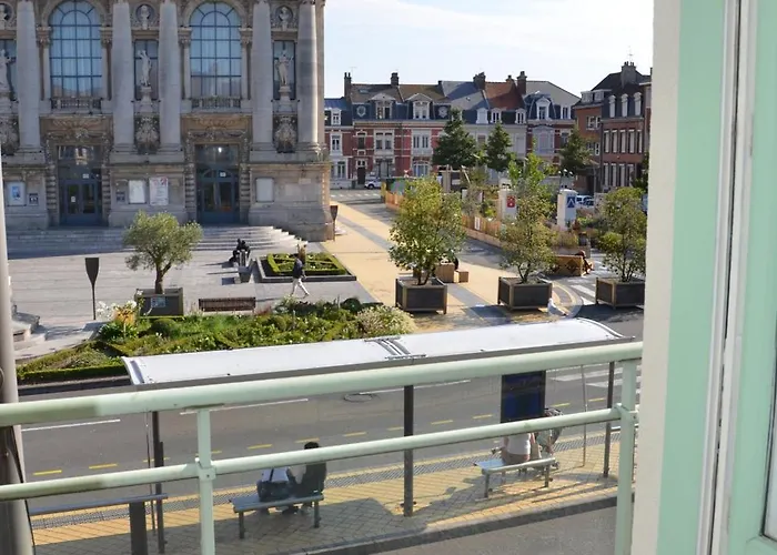 Séjour chez l'habitant Le Gambetta Théâtre De *